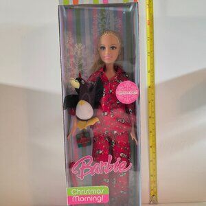 NEW ! MATTEL BARBIE 2007 CHRISTMAS MORNING BARBIE w/ PENGUIN ORNAMENT
